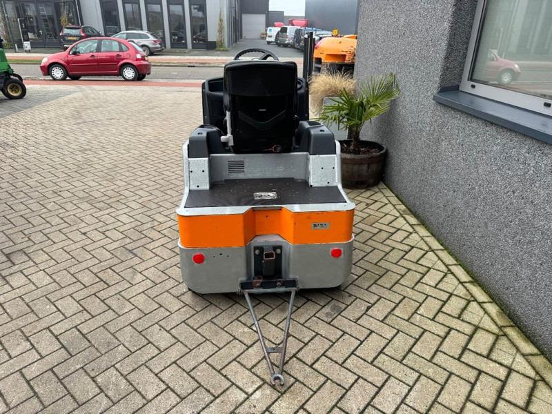 Tow tractor LTX70 Elektrische Trekker / Startkar / Voertuigtrekker 2017 Elektrisch ACCU 2019 Keuring 3/2024 LTX70 Elektrische Trekker / Startkar / Voertuigtrekker 2017 Elektrisch ACCU 2019 Keuring 3/2024- Photo 7