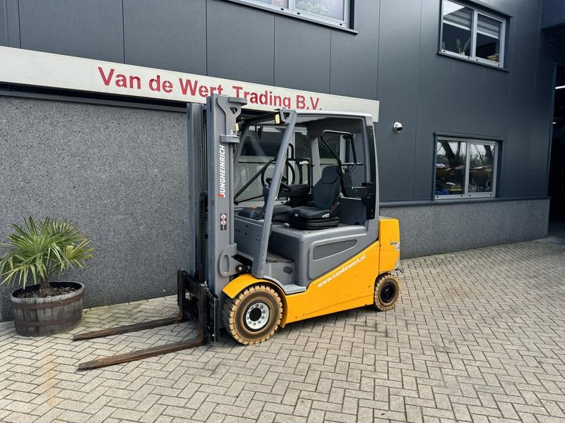 Electric forklift EFG 425S Triplo 500 Freelift/Sideshift/4e Functie Elektrisch 2016 EFG 425S Triplo 500 Freelift/Sideshift/4e Functie Elektrisch 2016- Photo 3