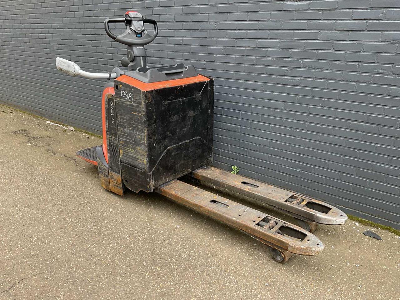 Pallet truck LPE 200 LPE 200- Photo 3