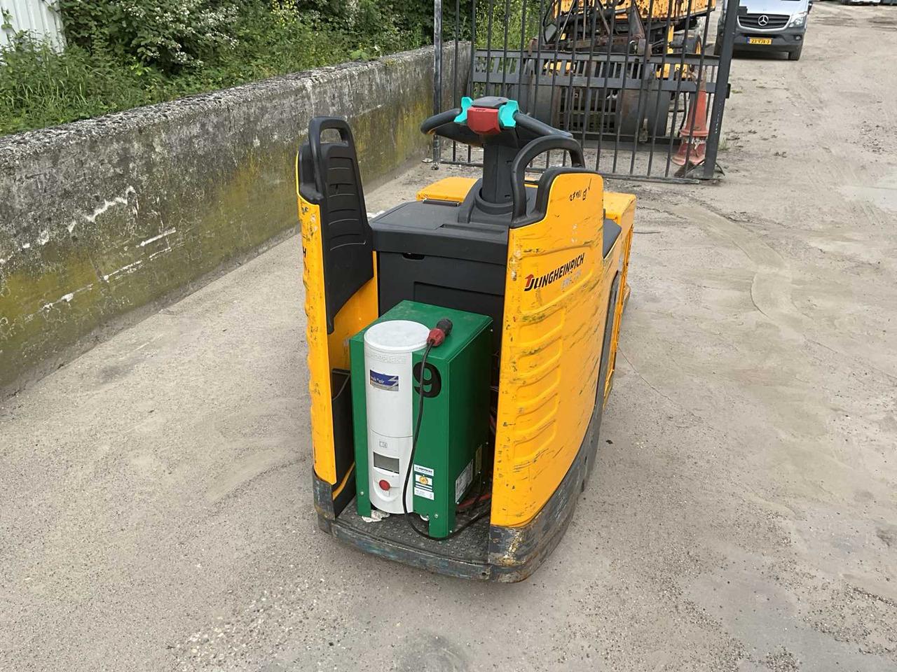 Pallet truck ERE225 IP ERE225 IP- Photo 3