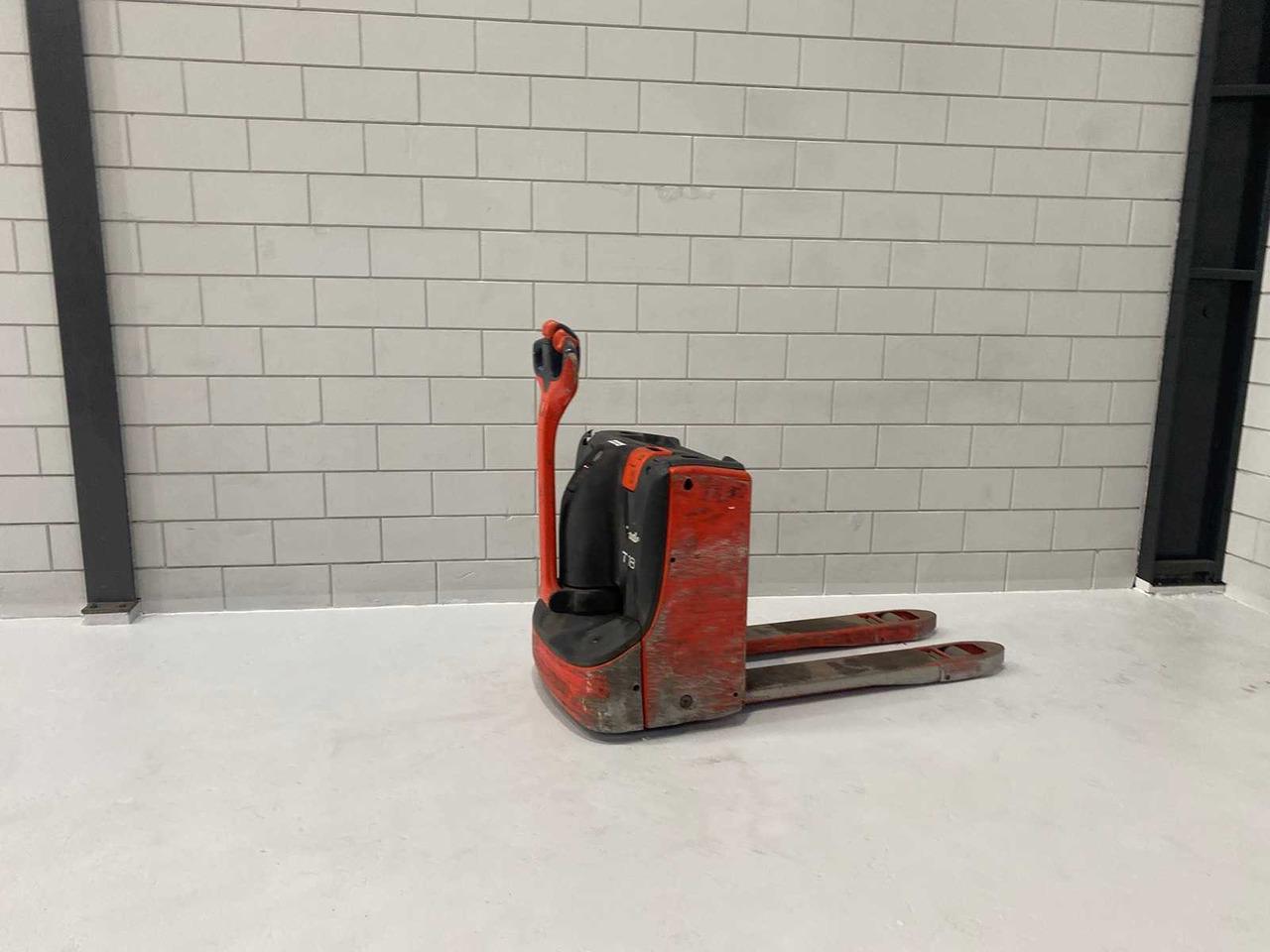 Pallet truck T18 T18- Photo 3