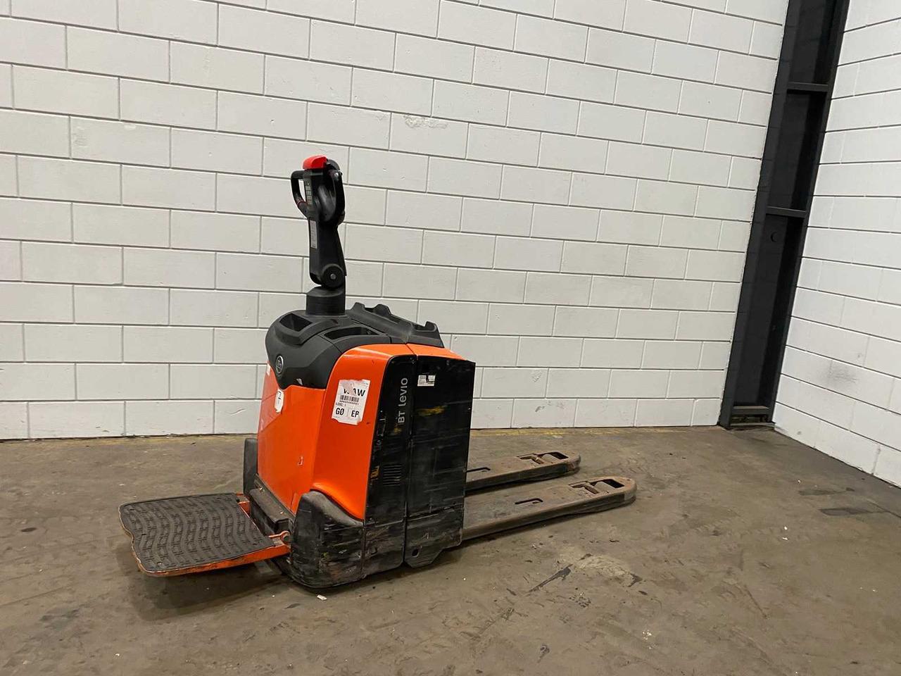 Pallet truck LPE200 LPE200- Photo 2