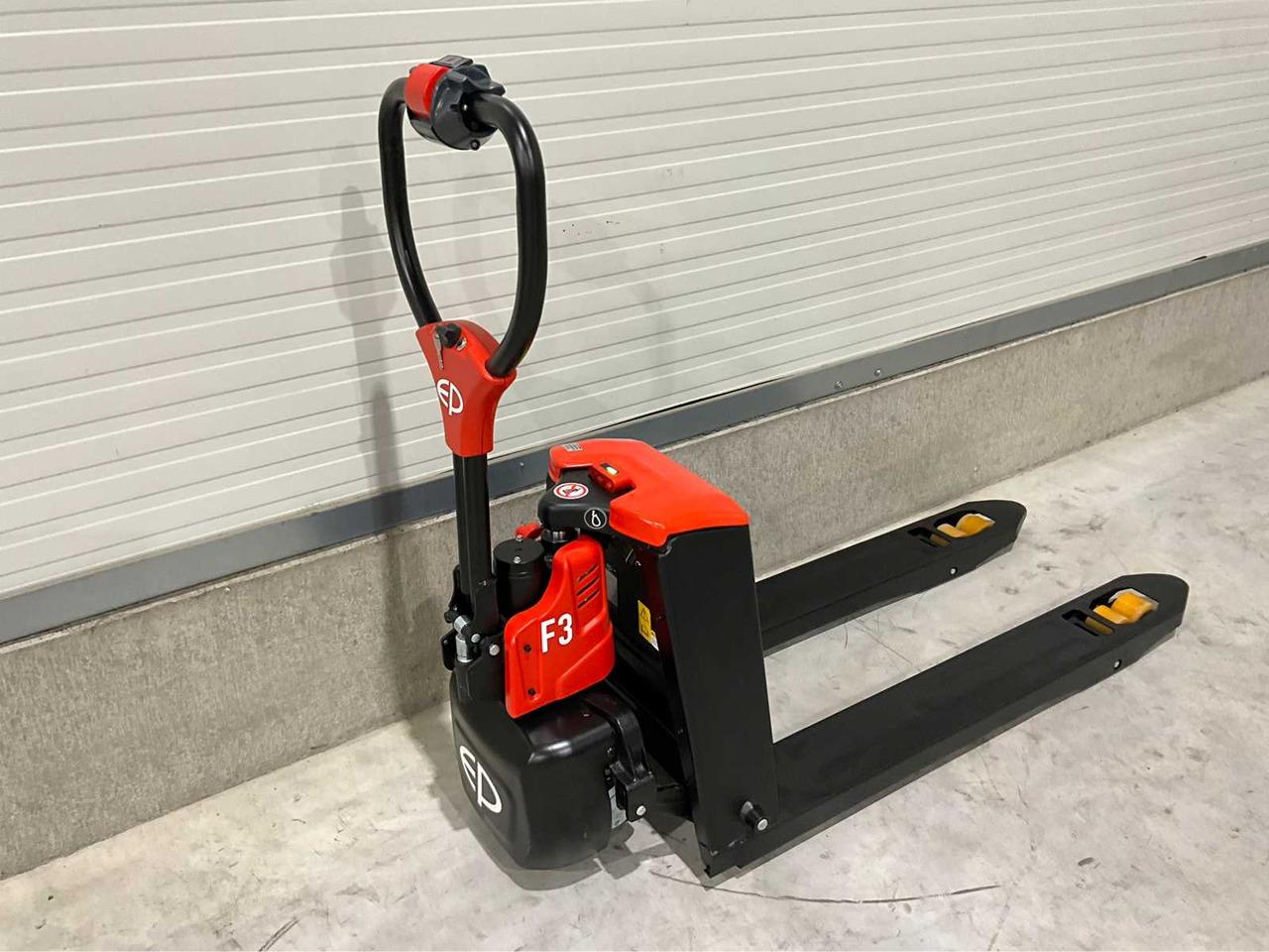 Pallet truck F3 in krat F3 in krat- Photo 8