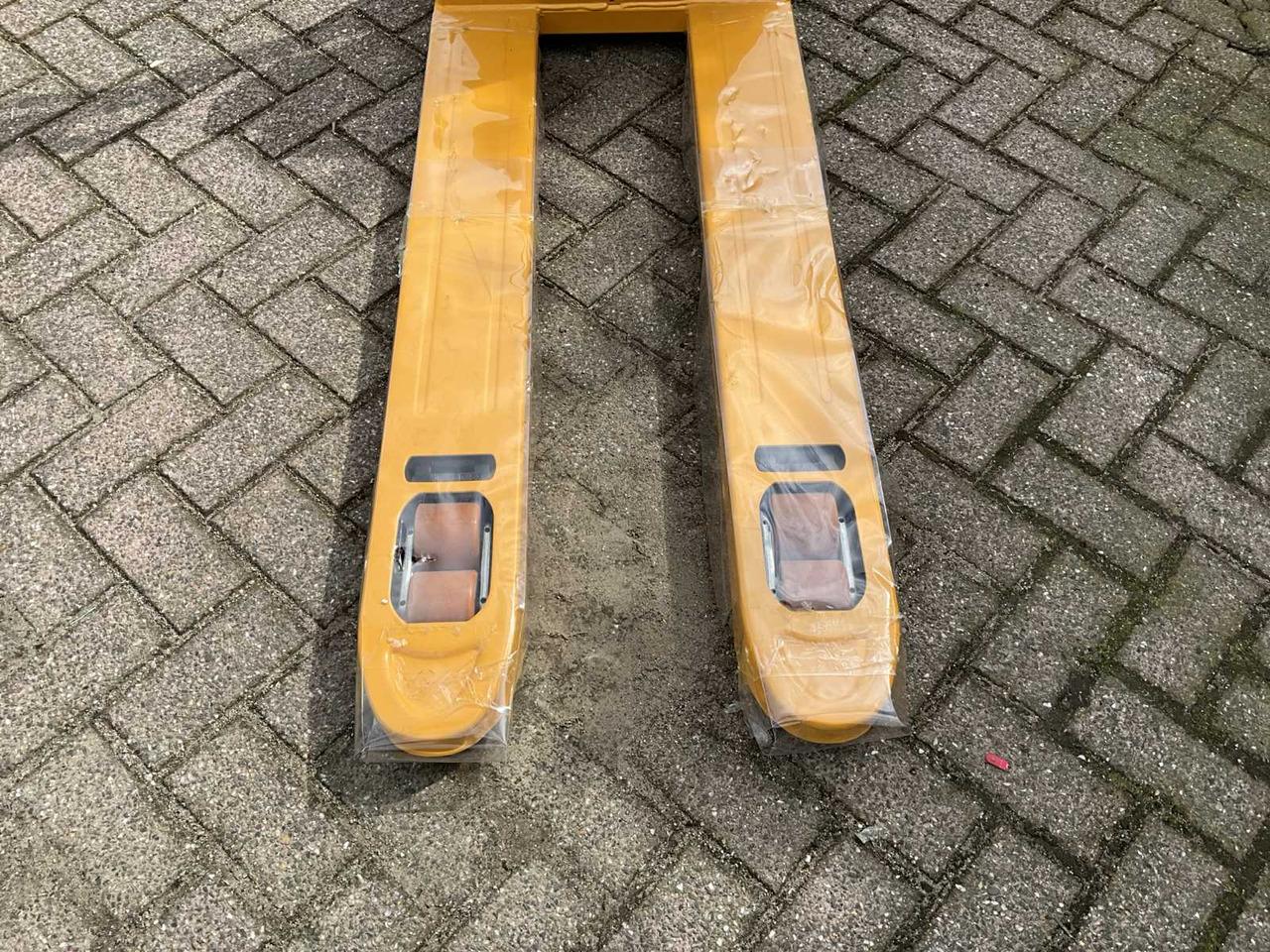 Pallet truck 5854 5854- Photo 4