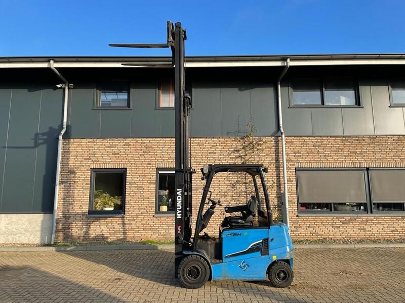 Electric forklift 25BH-9 Elektra 2.5 ton Triplex Freelift Sideshift Heftruck 25BH-9 Elektra 2.5 ton Triplex Freelift Sideshift Heftruck- Photo 5