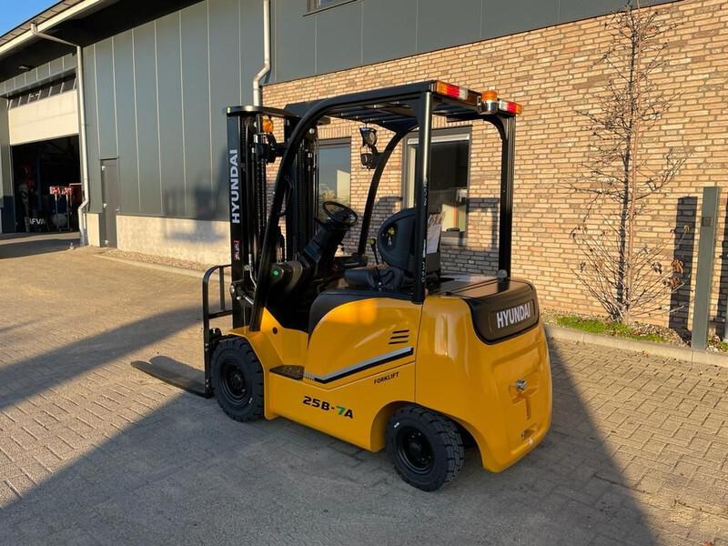 Carrello elevatore elettrico 25B-7A 2.5 ton Triplex Freelift Sideshift Elektra Heftruck Nieuw 25B-7A 2.5 ton Triplex Freelift Sideshift Elektra Heftruck Nieuw- Photo 9