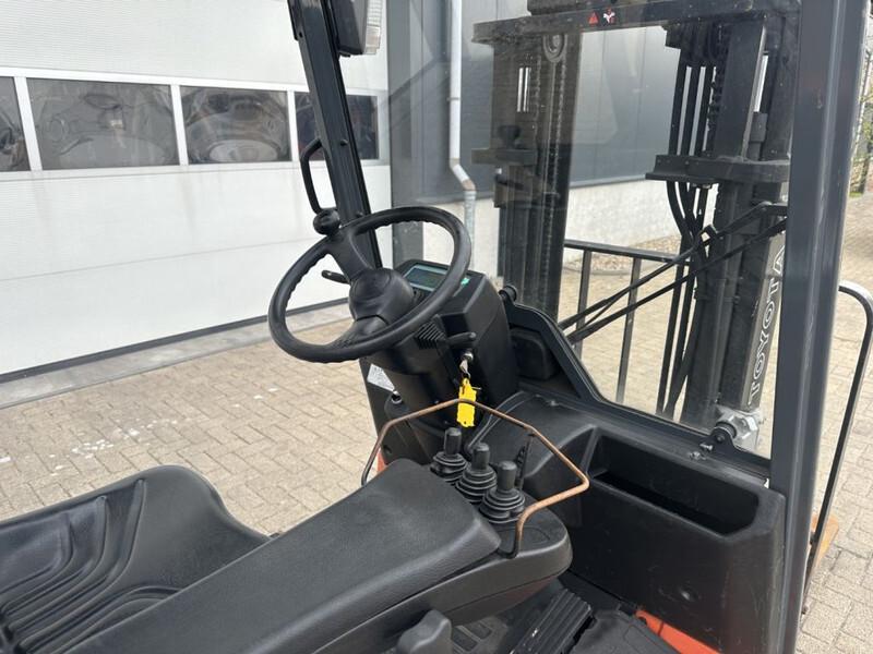 Electric forklift 7FBMF 18 Duplex Sideshift 1.8 ton Elektra Heftruck 7FBMF 18 Duplex Sideshift 1.8 ton Elektra Heftruck- Photo 9