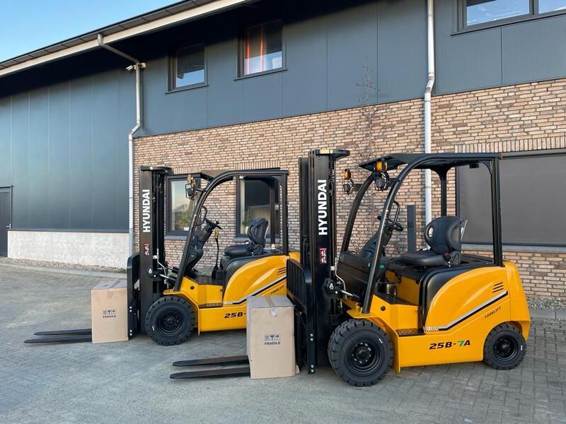 Electric forklift 25B-7A 2.5 ton Triplex Freelift Sideshift Elektra Heftruck Nieuw 25B-7A 2.5 ton Triplex Freelift Sideshift Elektra Heftruck Nieuw- Photo 2