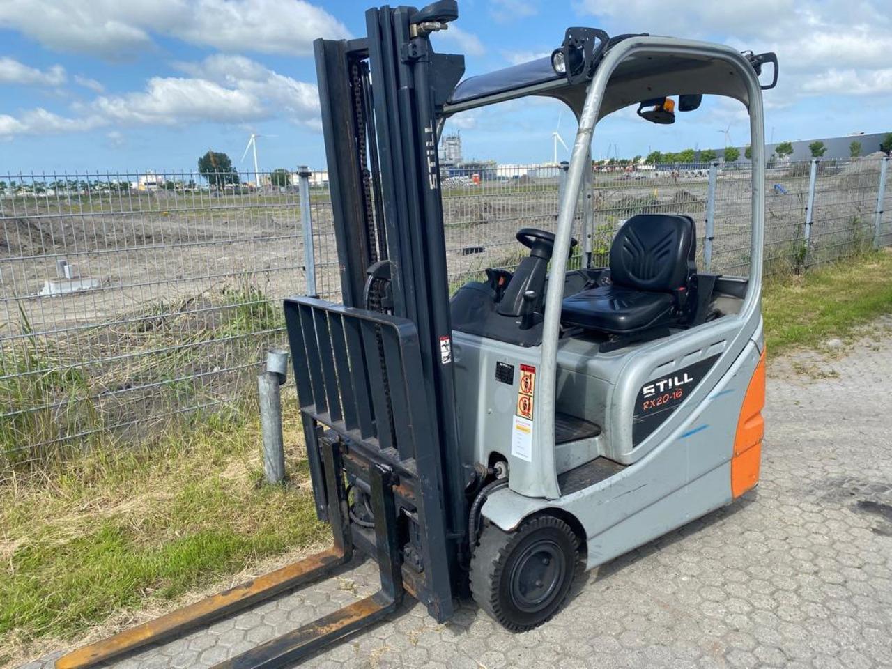 Electric forklift- Photo 4