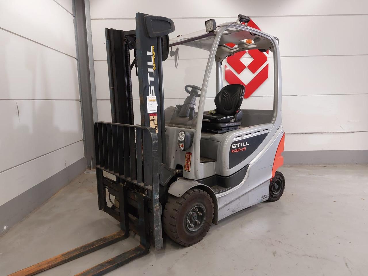 Diesel forklift- Photo 4