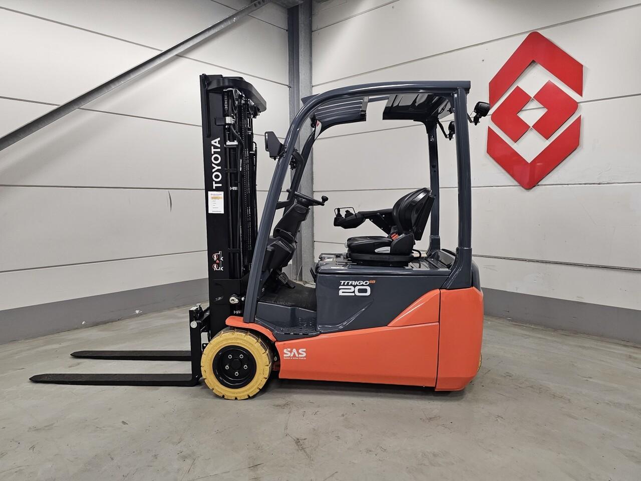 Electric forklift- Photo 2