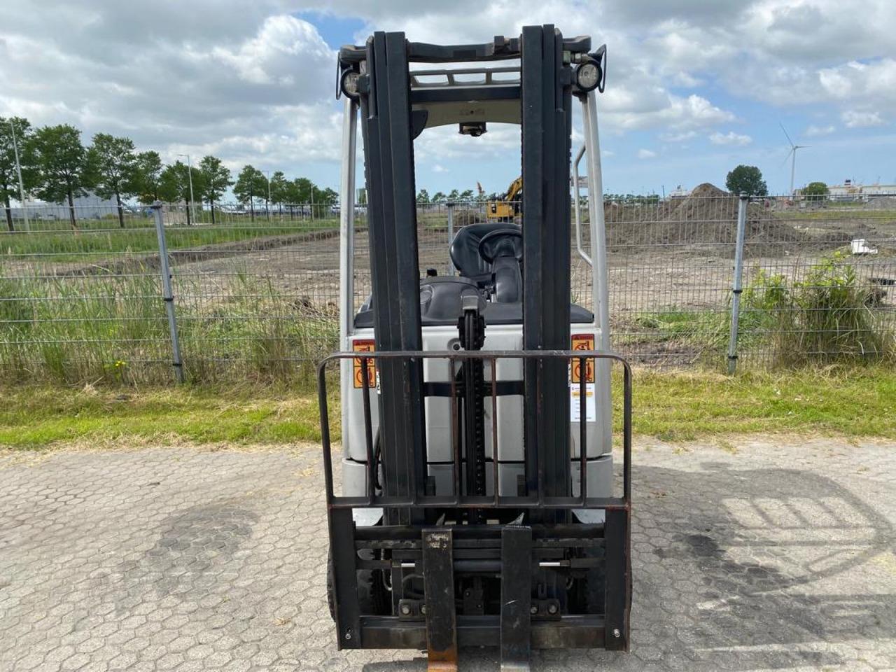 Diesel forklift- Photo 5