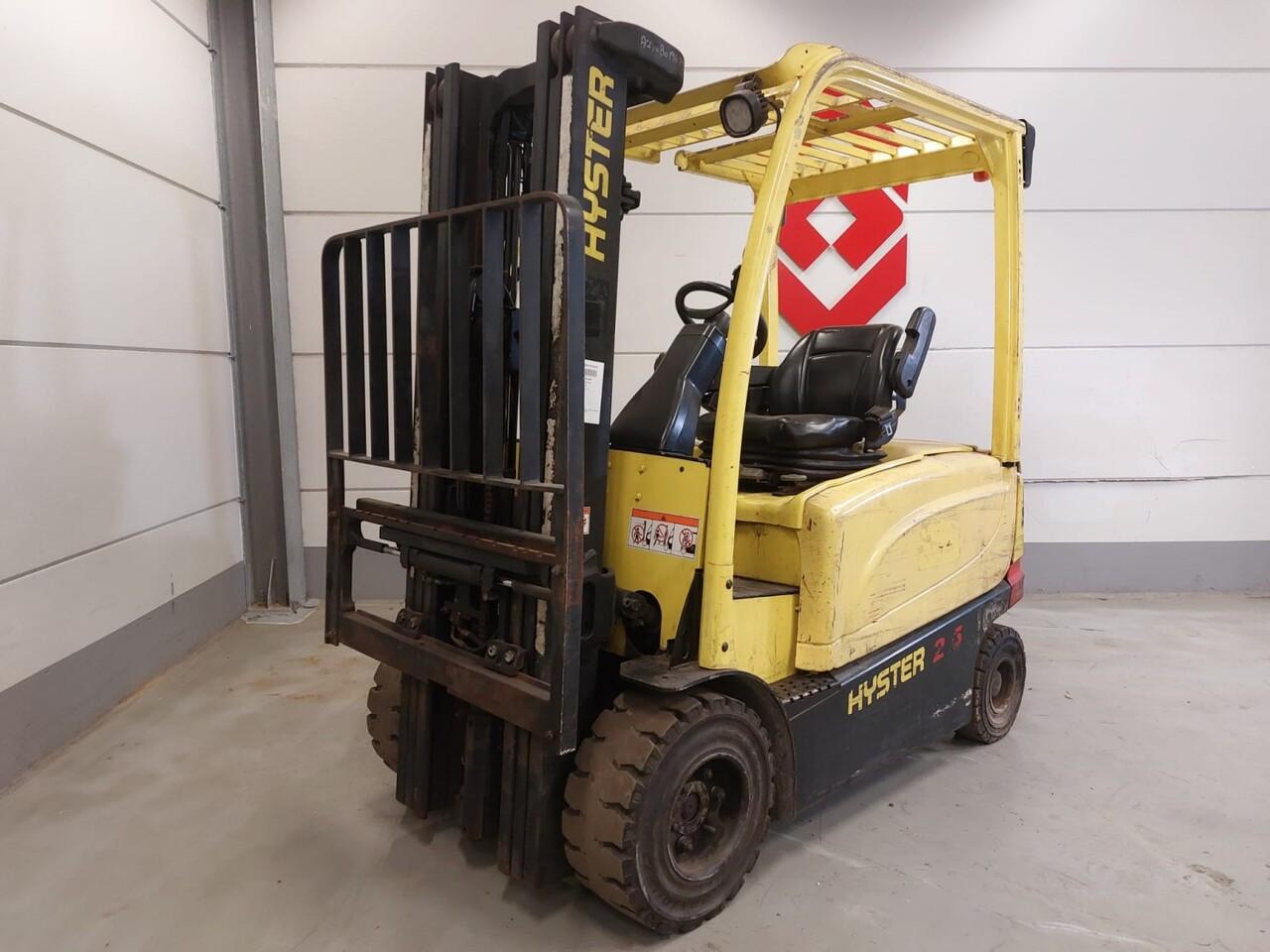 Diesel forklift- Photo 3