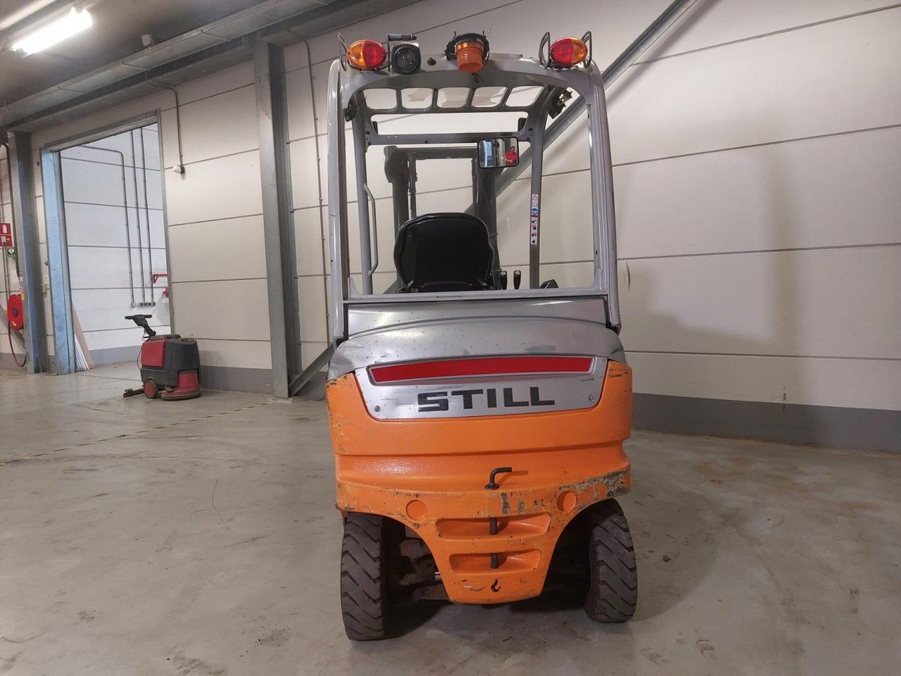 Diesel forklift- Photo 8