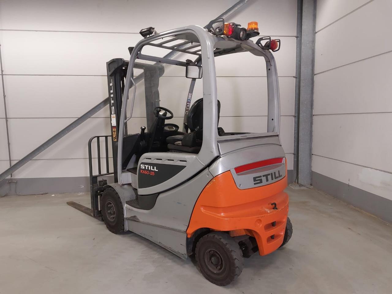 Diesel forklift- Photo 7