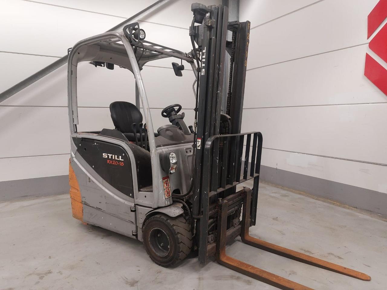 Electric forklift- Photo 3