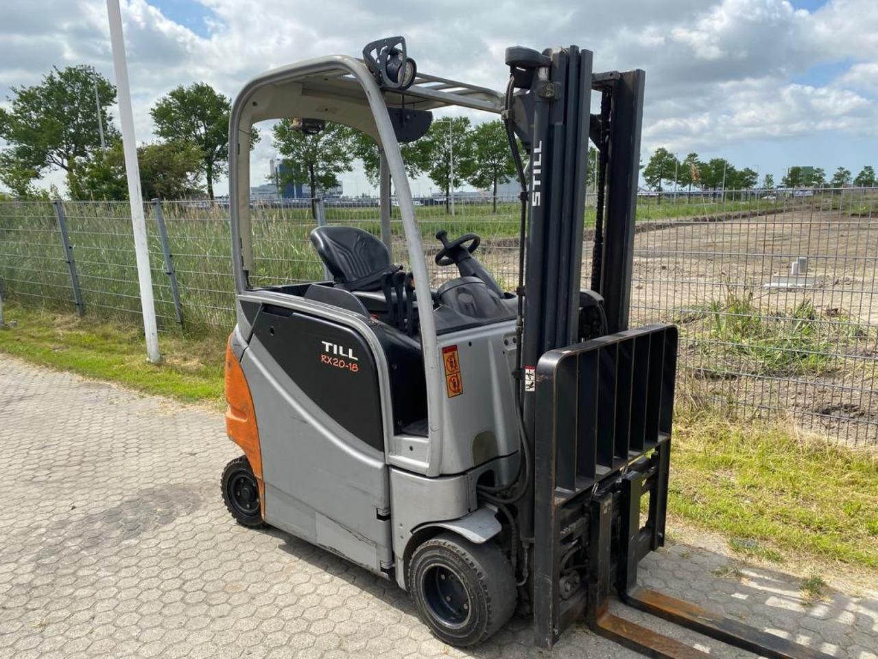 Diesel forklift- Photo 3