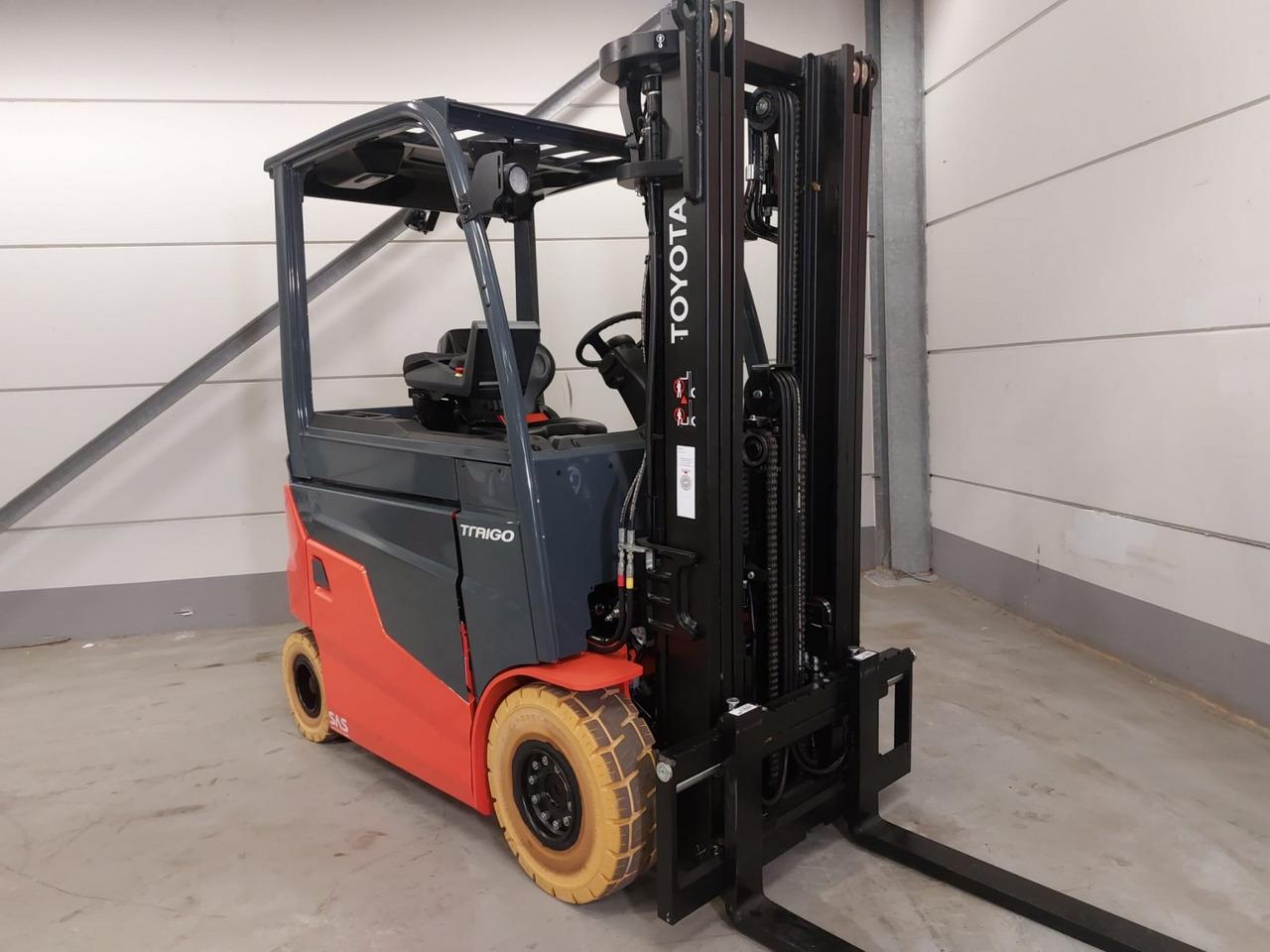 Diesel forklift- Photo 3