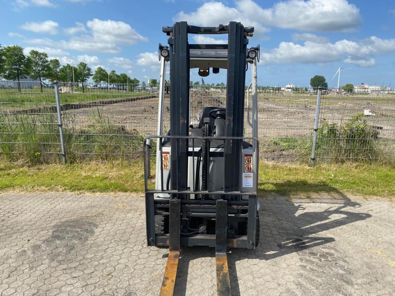 Electric forklift- Photo 5