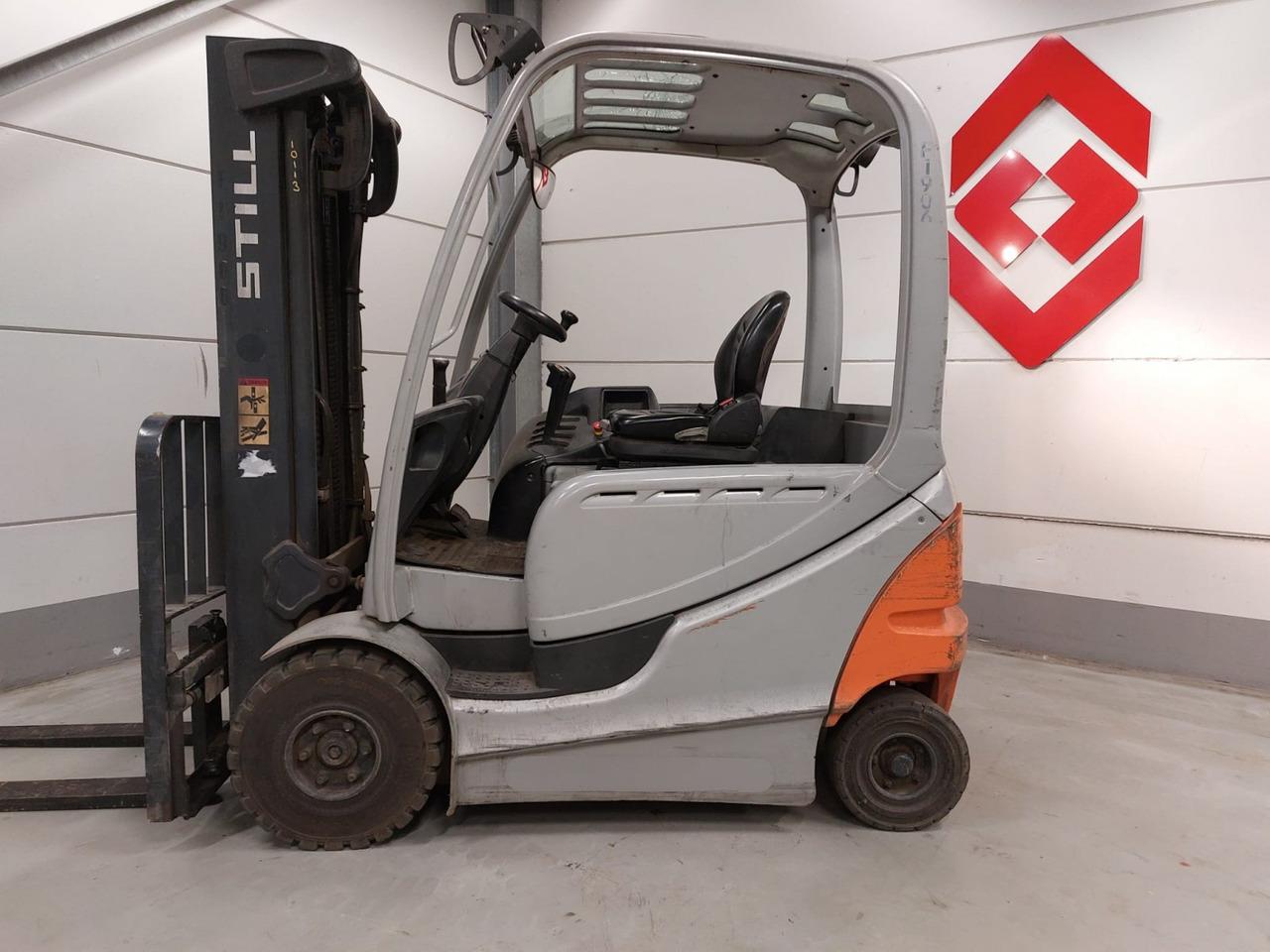 Diesel forklift- Photo 2