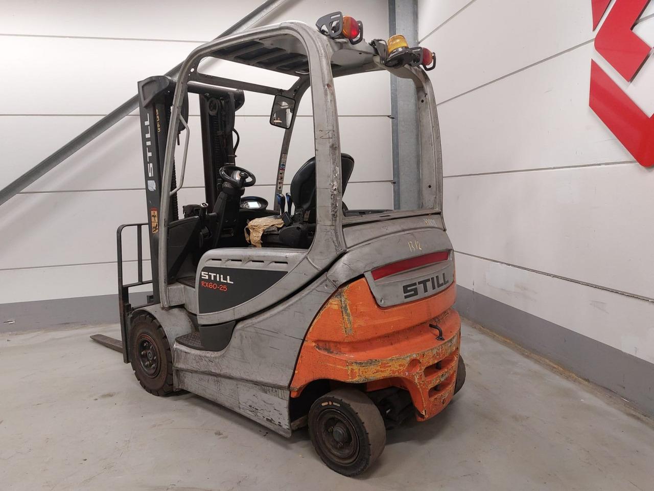 Diesel forklift- Photo 6