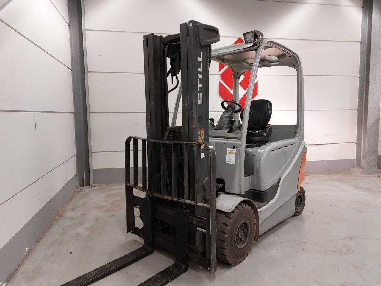 Diesel forklift- Photo 3