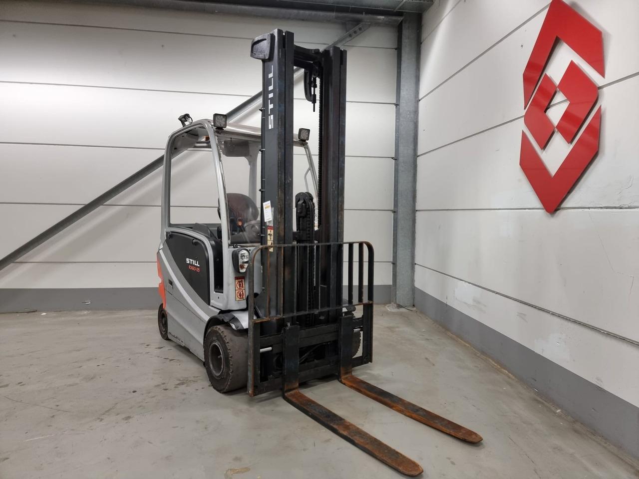 Diesel forklift- Photo 4