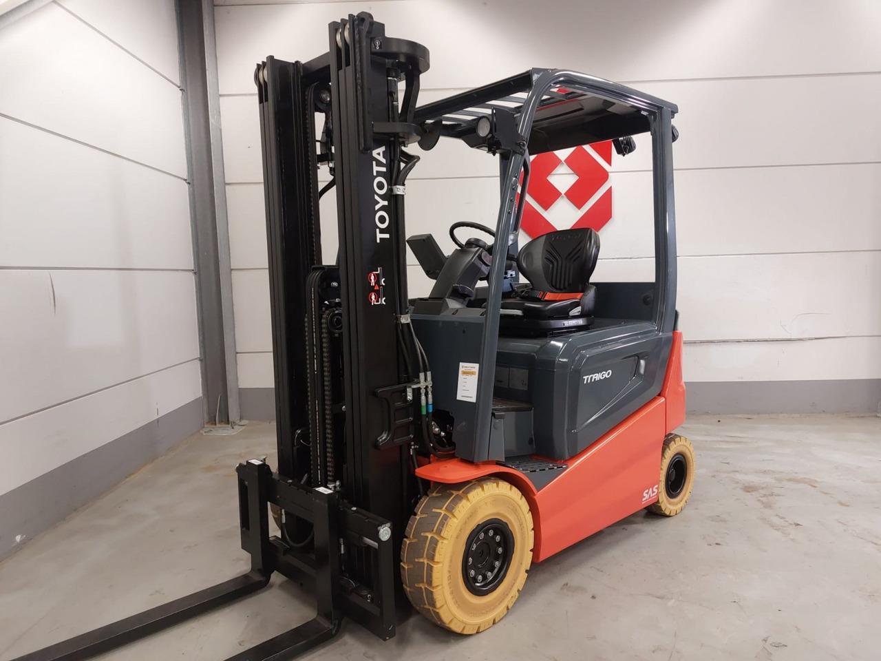 Diesel forklift- Photo 4