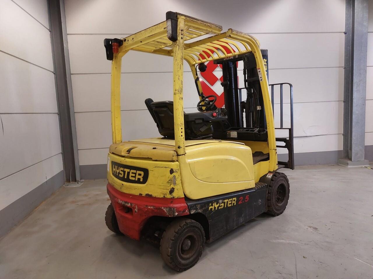 Diesel forklift- Photo 6