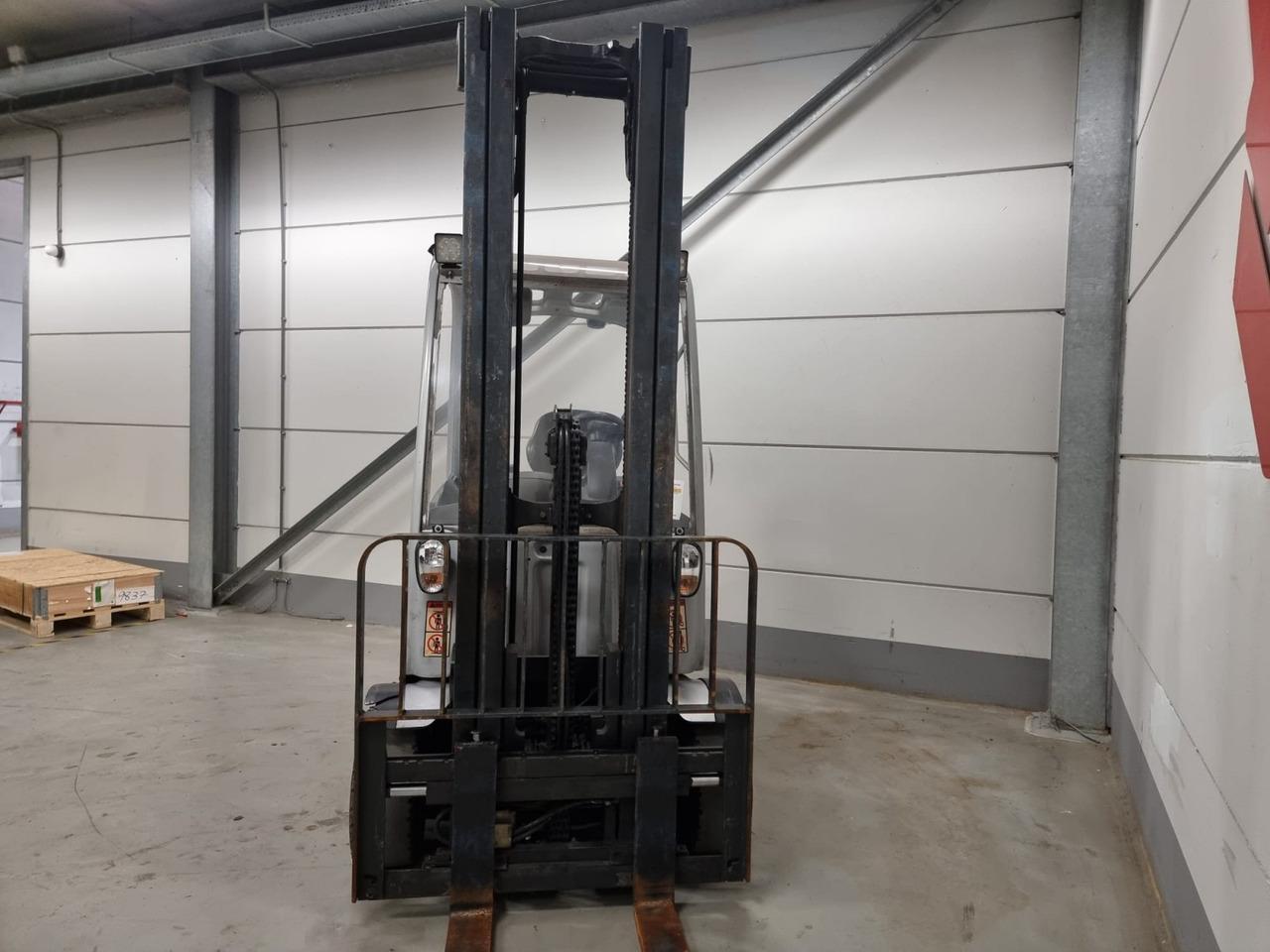 Diesel forklift- Photo 5