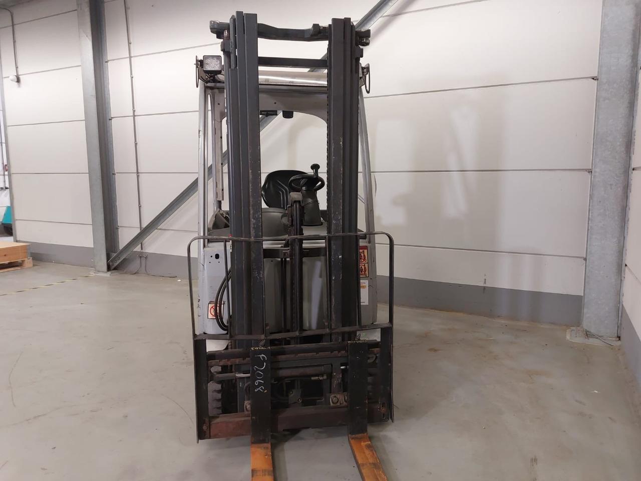 Diesel forklift- Photo 5