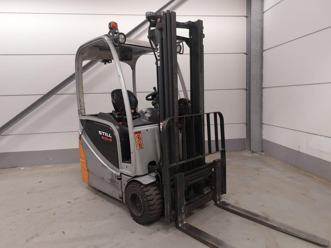 Electric forklift- Photo 3