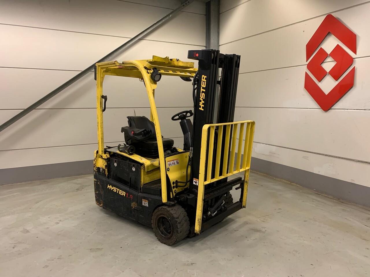 Electric forklift- Photo 3