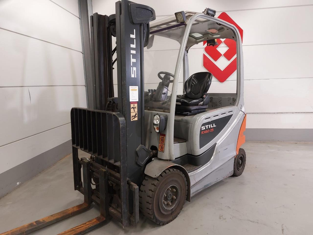 Diesel forklift- Photo 3