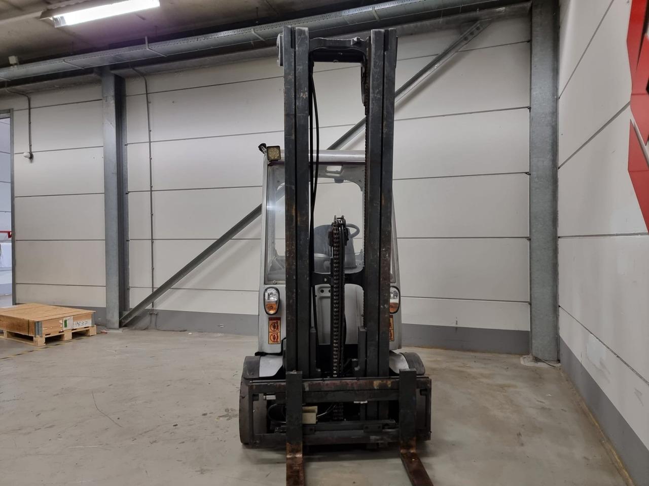 Diesel forklift- Photo 5