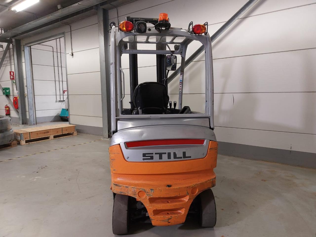 Diesel forklift- Photo 8