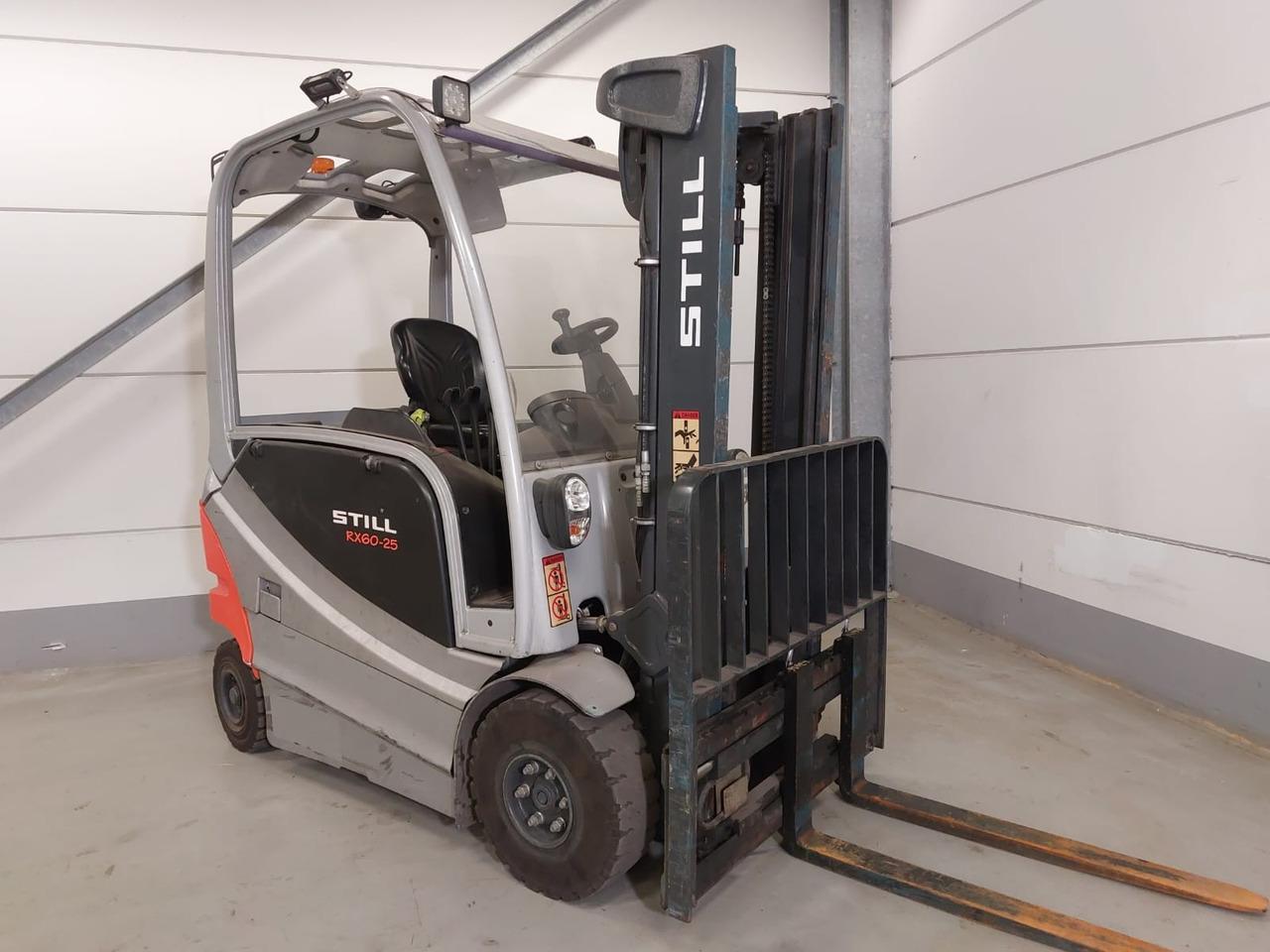 Diesel forklift- Photo 3