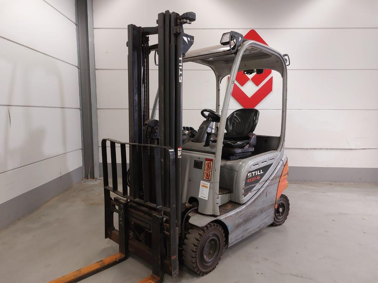 Diesel forklift- Photo 4