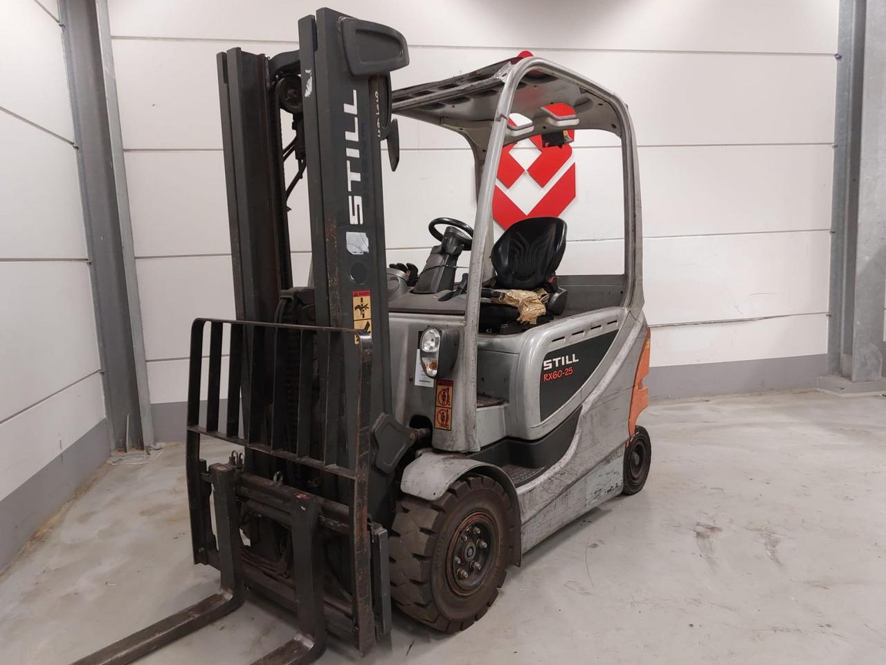 Diesel forklift- Photo 4