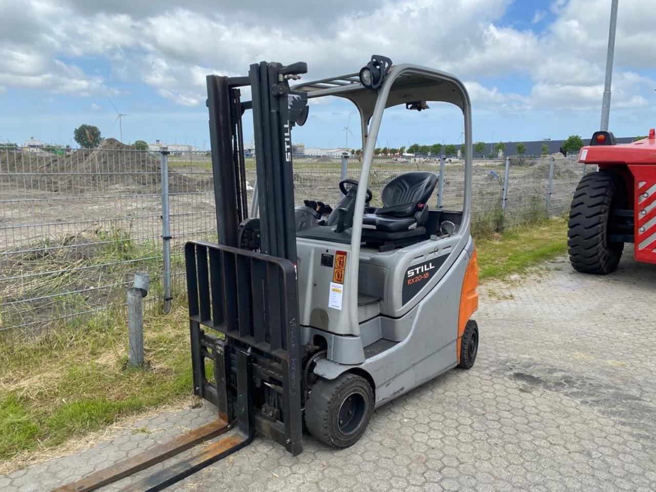 Diesel forklift- Photo 4