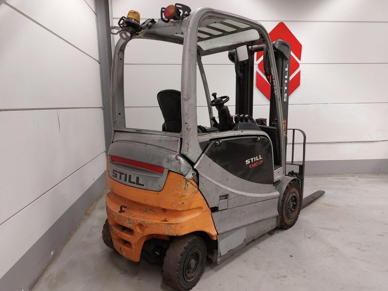 Diesel forklift- Photo 6