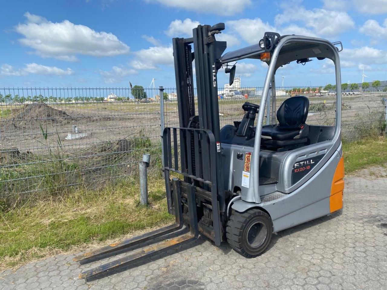 Electric forklift- Photo 3