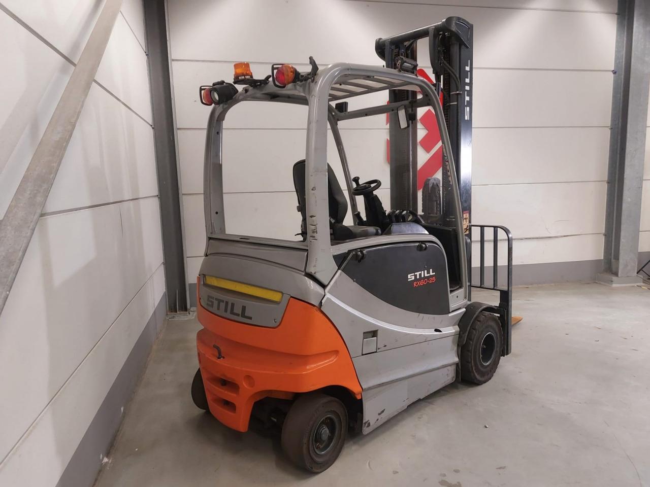 Diesel forklift- Photo 6