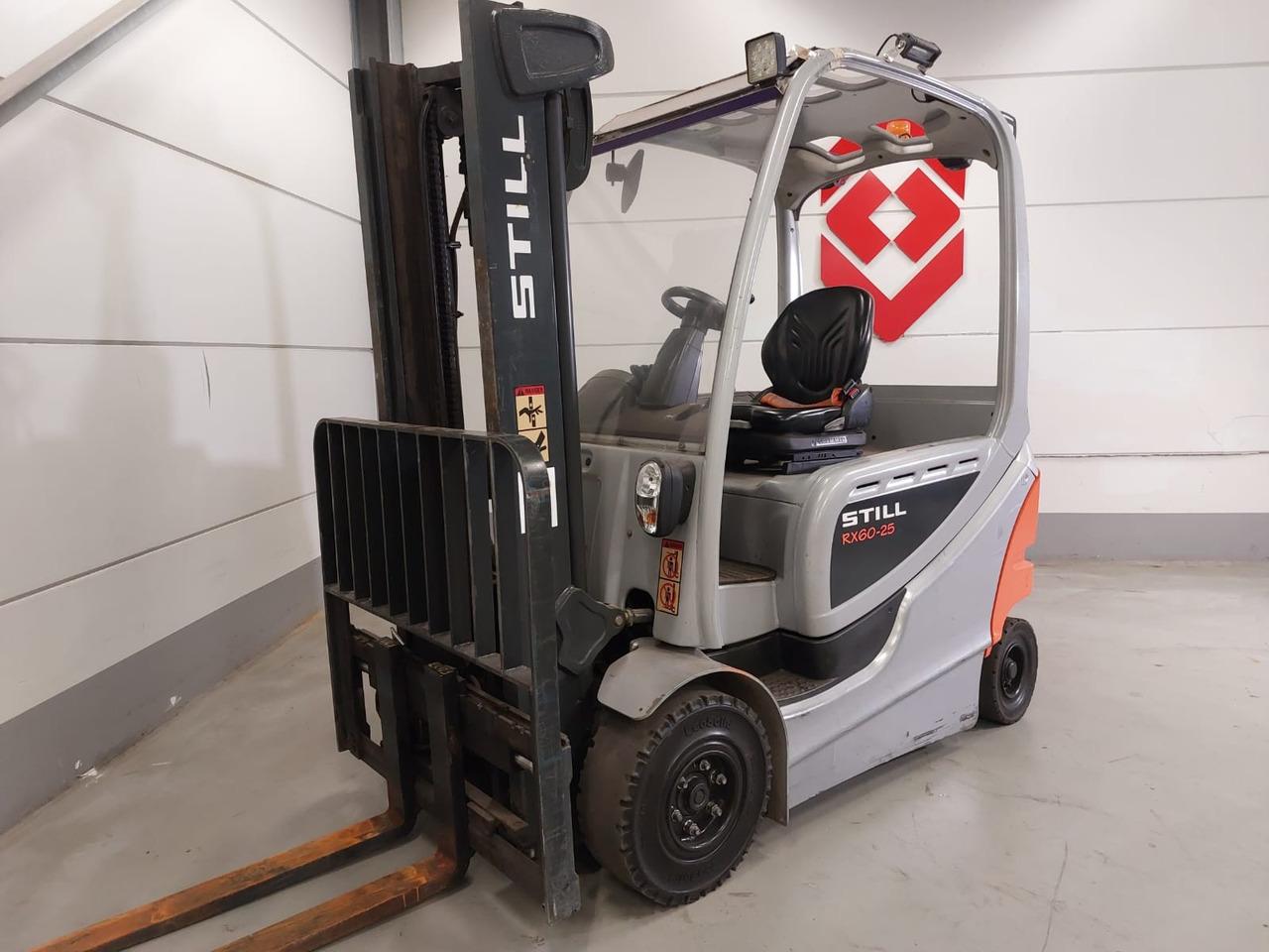 Diesel forklift- Photo 4