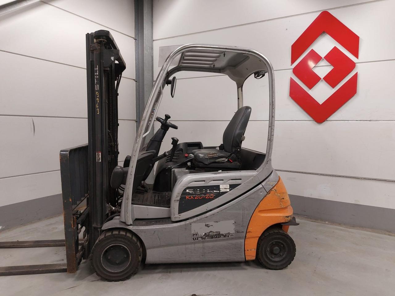 Diesel forklift- Photo 2