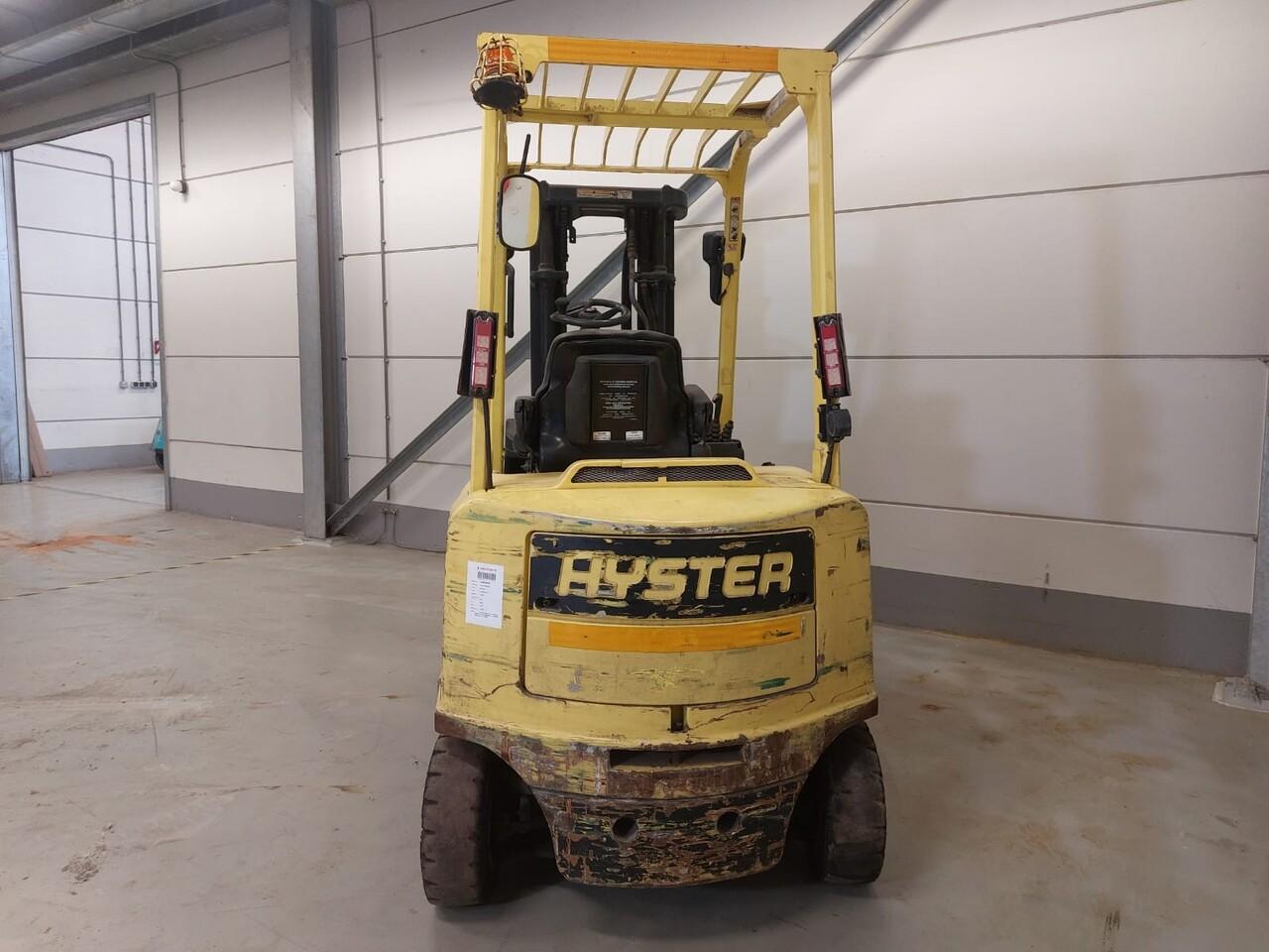 Diesel forklift- Photo 8