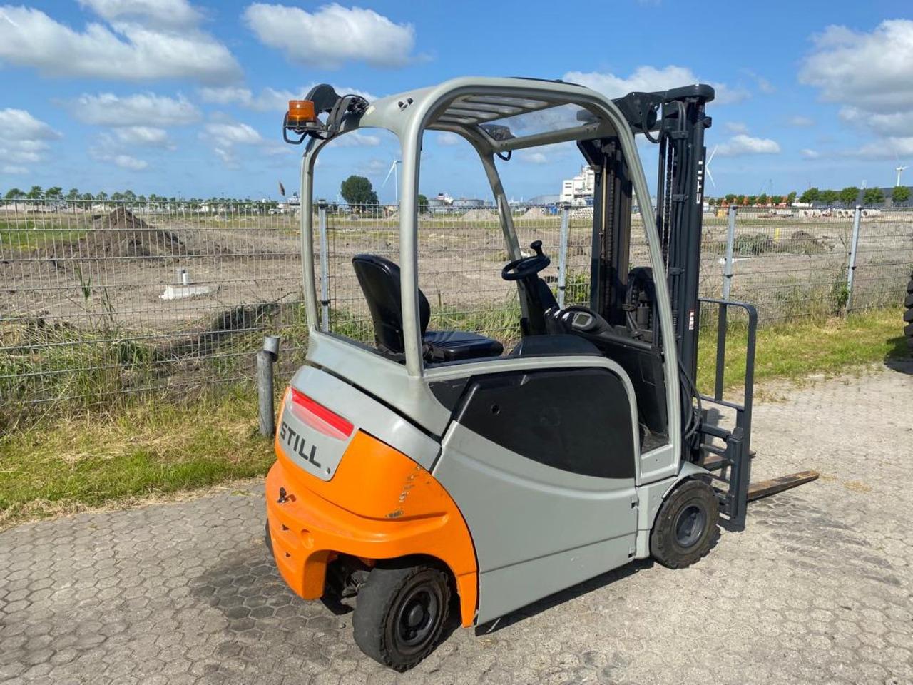 Diesel forklift- Photo 6