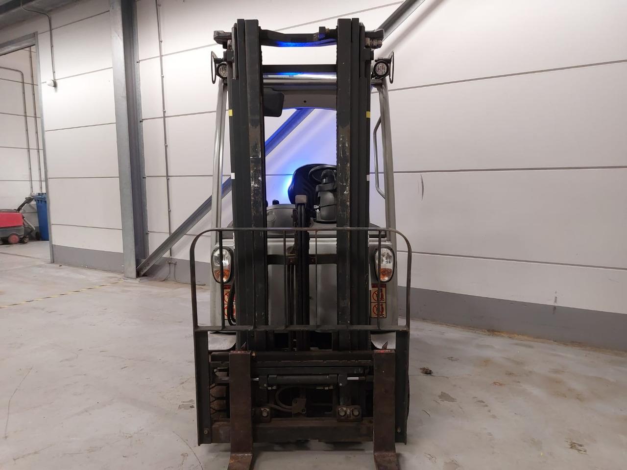 Electric forklift- Photo 5