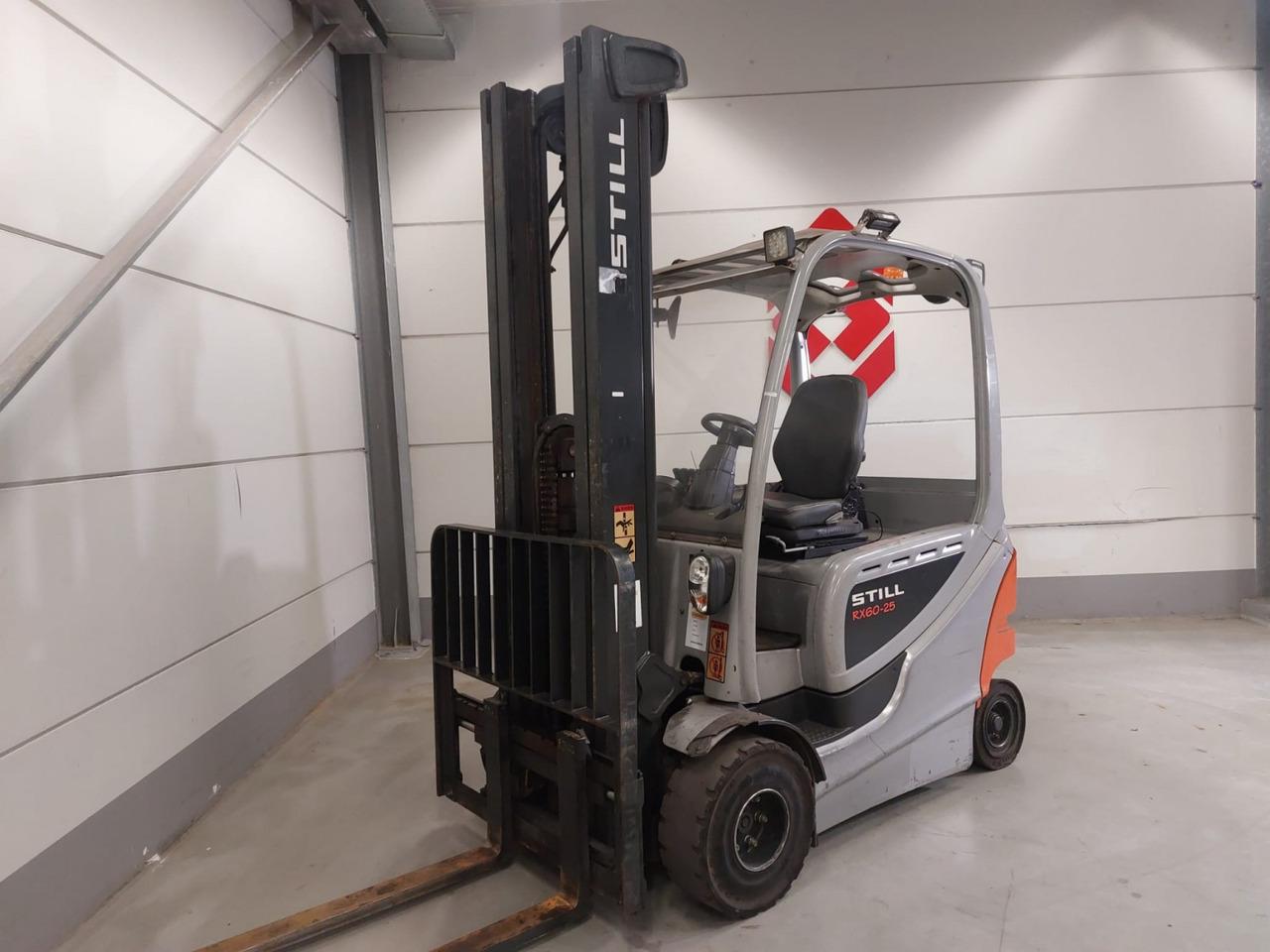 Diesel forklift- Photo 3