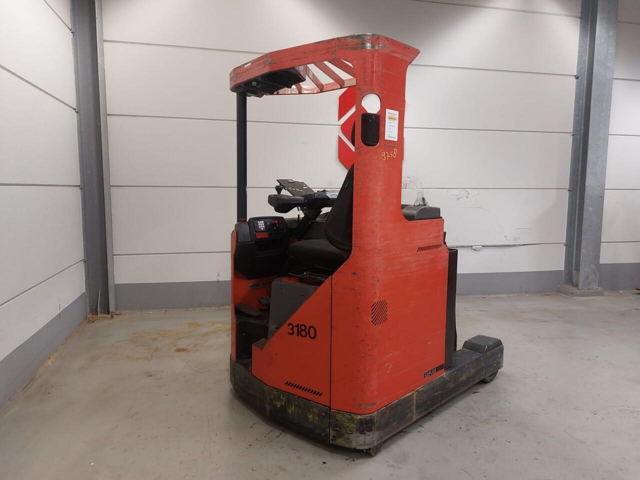 Reach truck- Photo 6